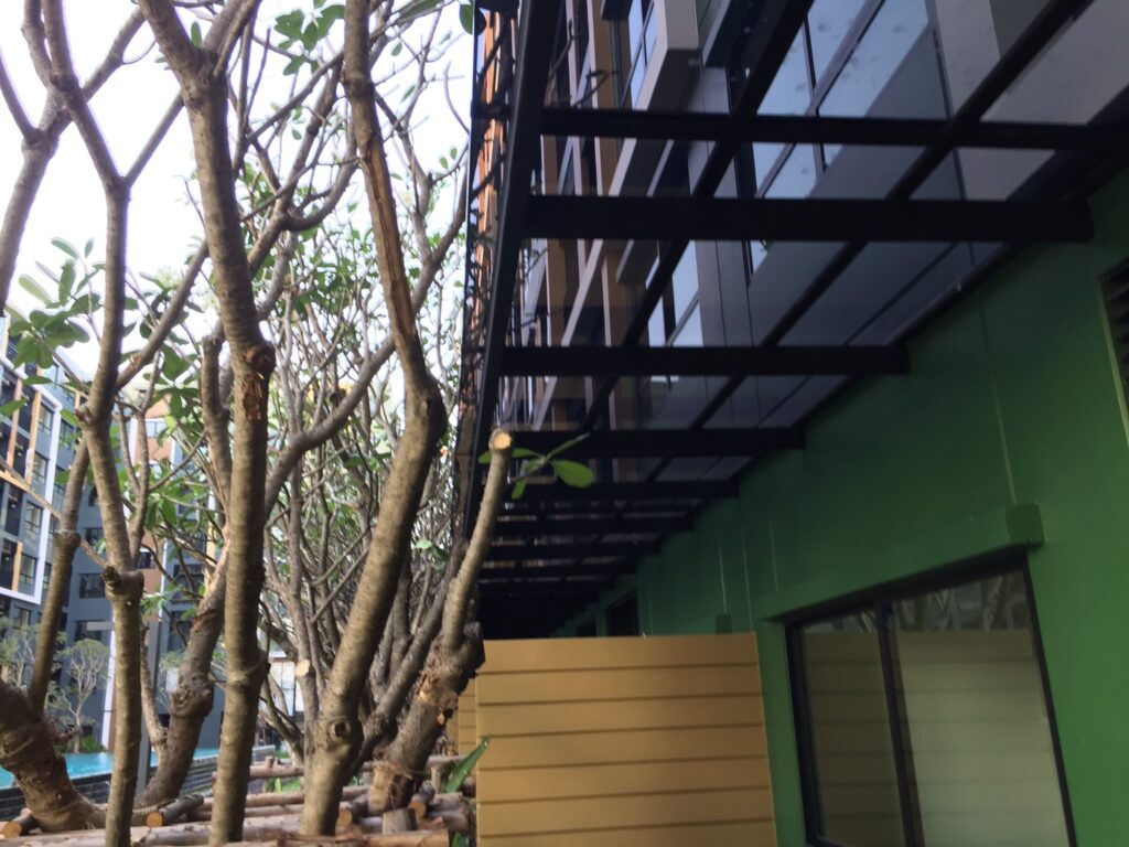 ตัวอย่างงานติดตั้งหลังคา ShinkoLite N828 Modern Grey